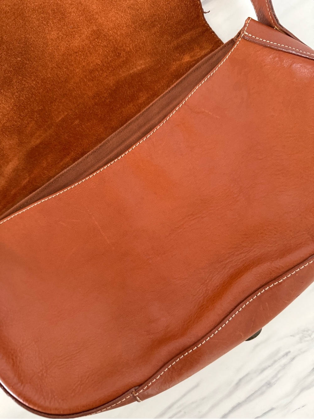 Classic Saddle-Style Brown Leather Crossbody Bag - Picture 11 of 15